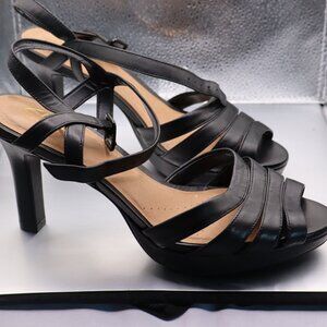 Clarks Collection Kurtley black leather sandals Sz 8.5 M NWB